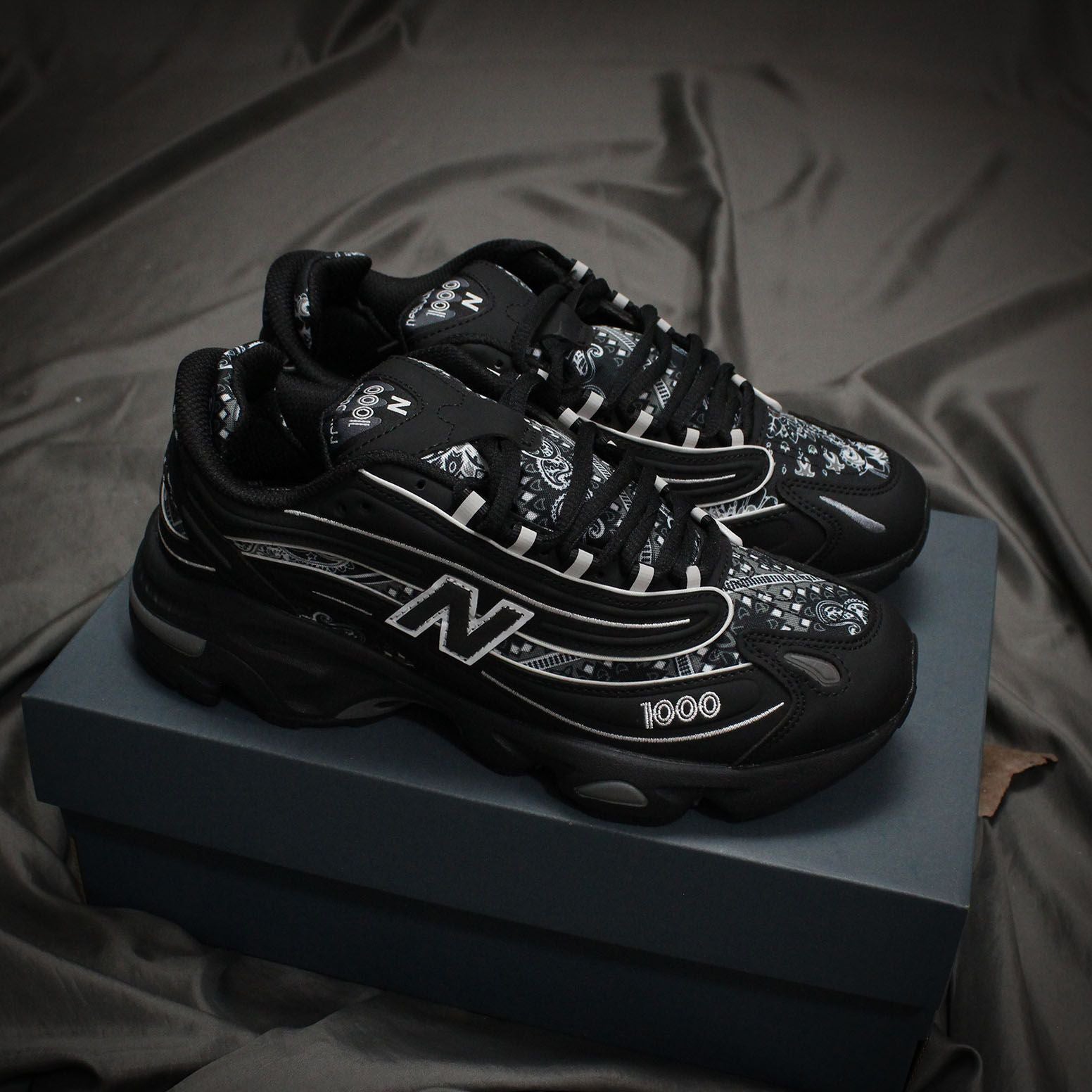 New Balance 1000