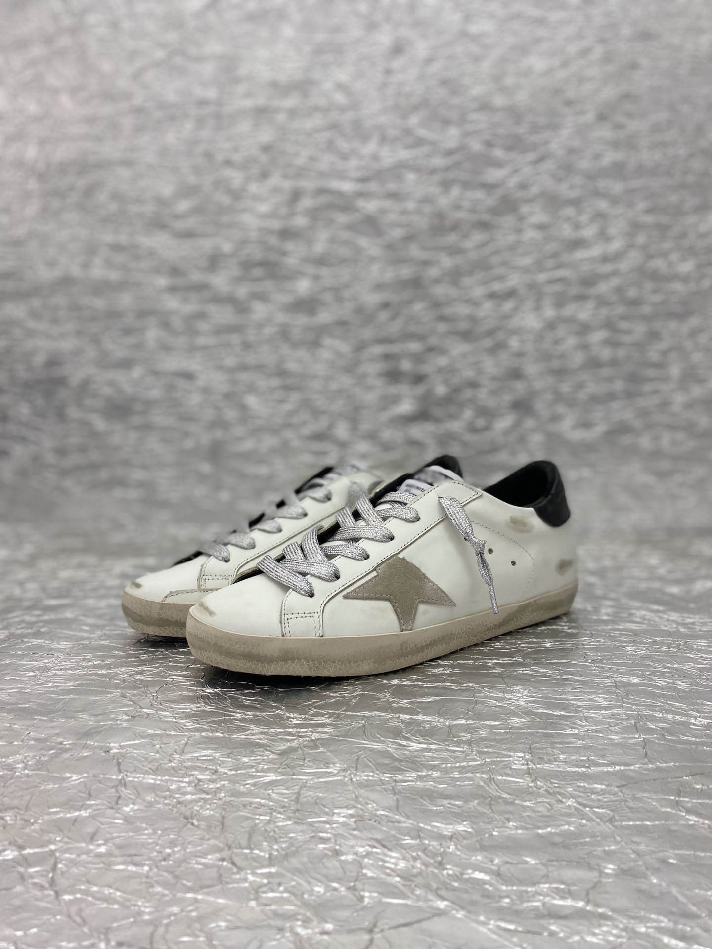 Golden Goose Super-Star